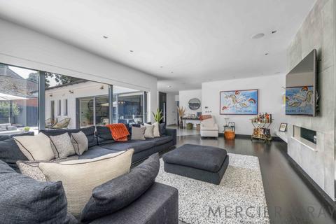 4 bedroom detached house for sale, The Drive, London AL9
