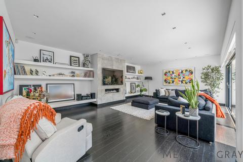 4 bedroom detached house for sale, The Drive, London AL9