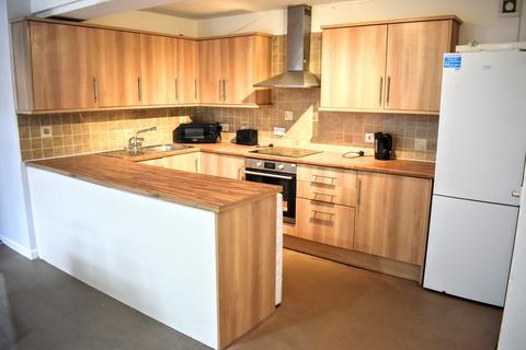 4 bedroom semi-detached house to rent, Birchfields Road, Fallowfield, Manchester