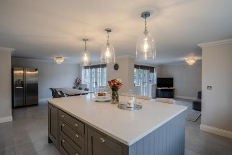 6 bedroom detached house for sale, Wicklewood, Wymondham