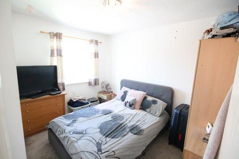3 bedroom semi-detached house to rent, Monarch Close, Crewe