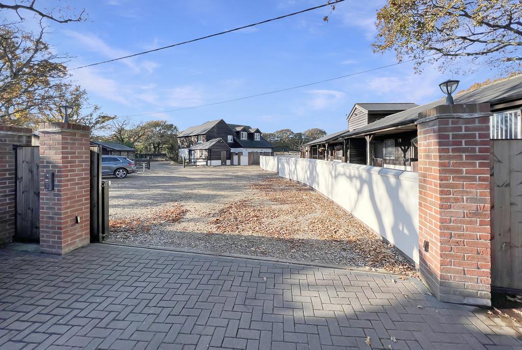 Oakmead Gates