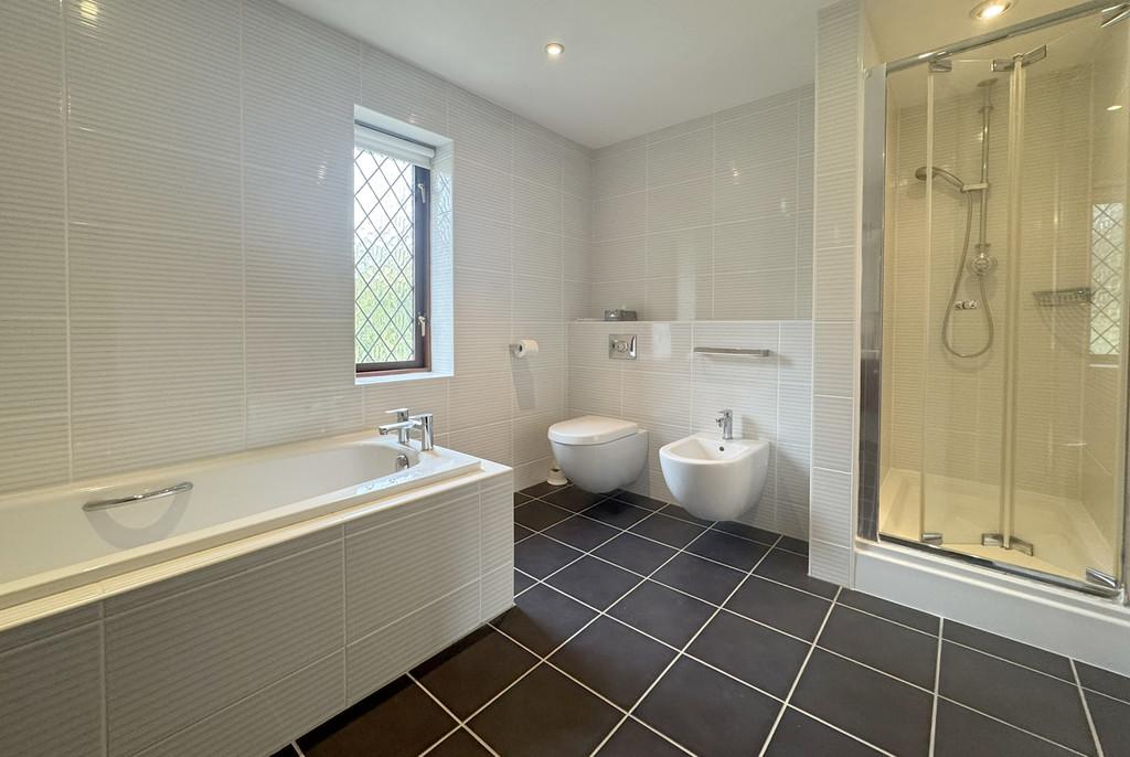 9 SP En Suite 2