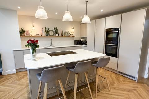 undefined, Thame, Oxfordshire, OX9