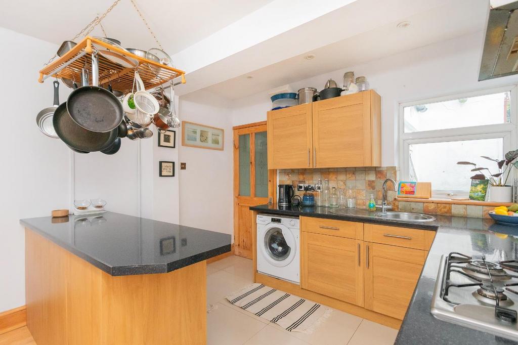 2 S0 HTN - Kitchen Diner D.jpg