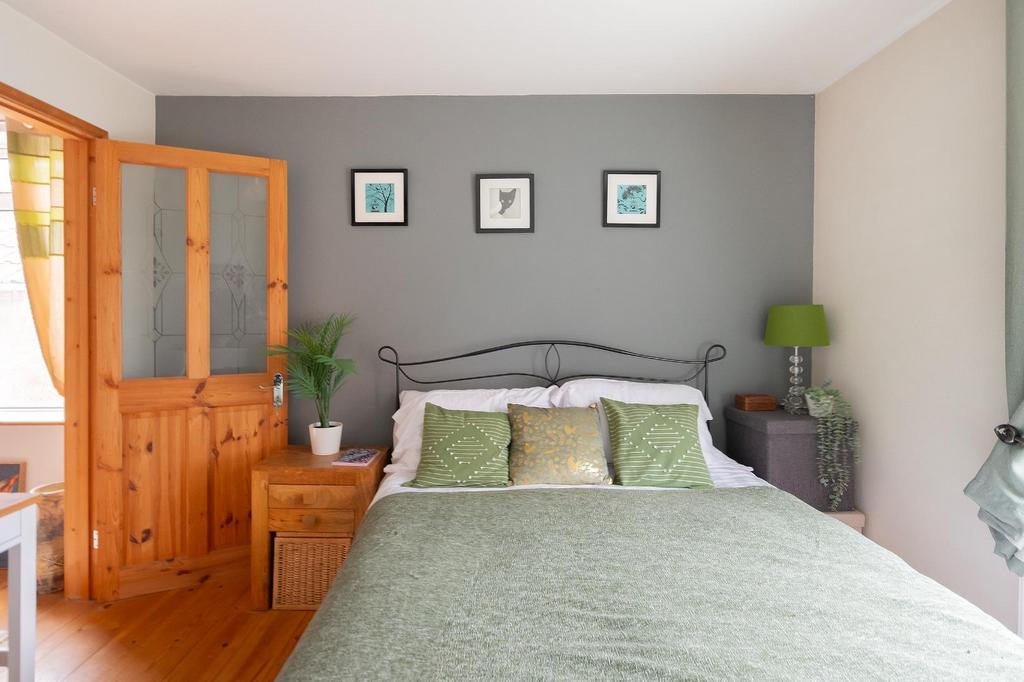 2 S0 HTN - Bedroom A.jpg