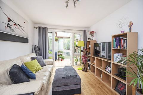 1 bedroom flat to rent, Henderson Drive, St John's Wood, London, NW8
