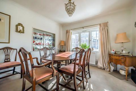 undefined, Kings Road, Oxfordshire RG9