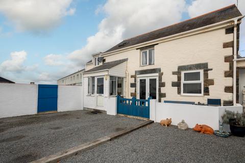 3 bedroom semi-detached house for sale, Hougue Du Valle, Vale, Guernsey
