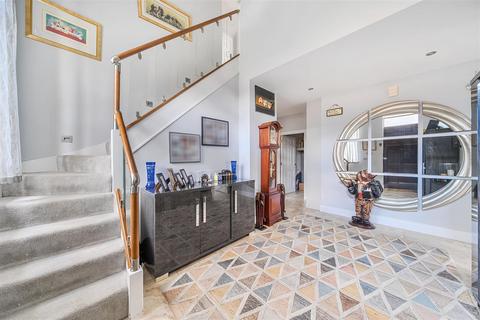 undefined, Marlborough Drive, Bushey WD23