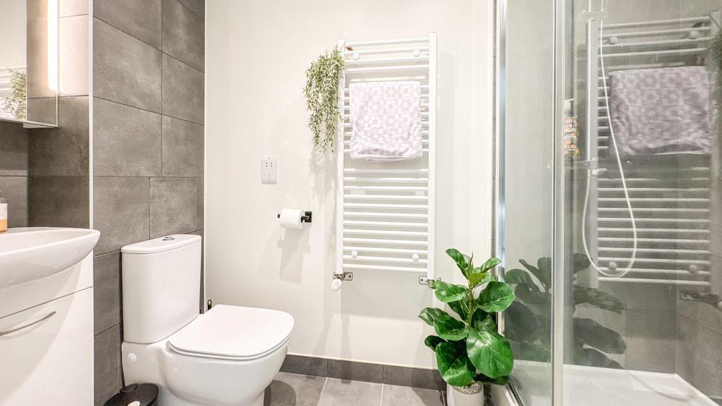 Ensuite Shower Room