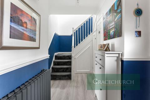 44 Gant Court, Waltham Abbey, EN9 3DY