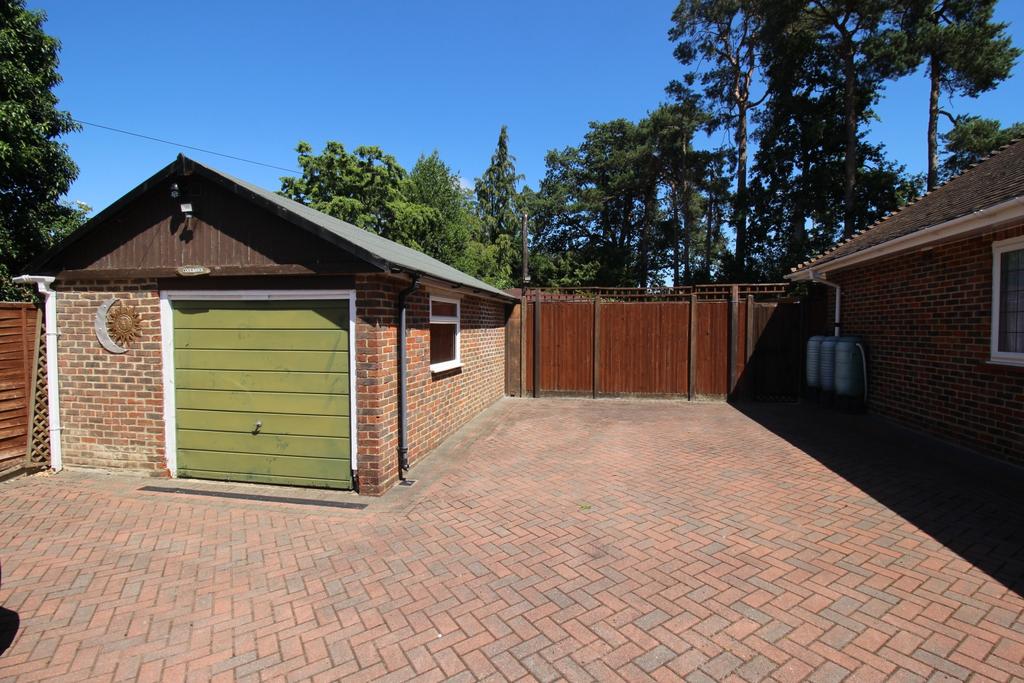 Garage (2)