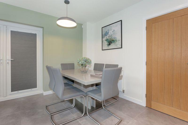 Dining kitchen