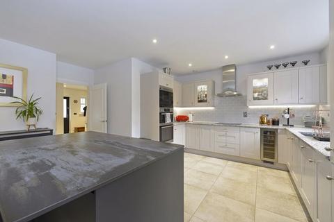 undefined, Hydon Grove, Cranleigh