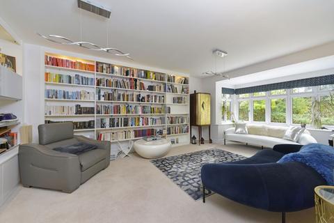 undefined, Hydon Grove, Cranleigh