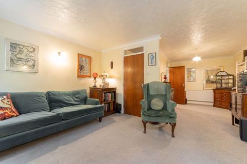 undefined, Abinger Mews, London