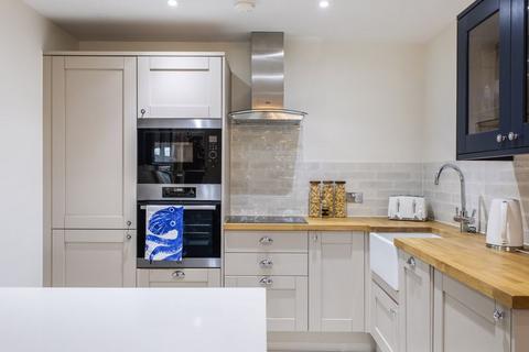 2 bedroom retirement property for sale, Apartment 37, The Rivus, Wantage