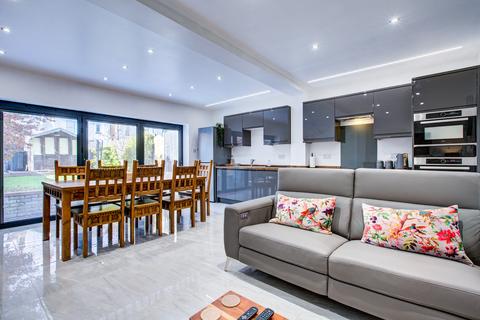 undefined, Oakleigh Park Drive, Leigh-on-sea, SS9
