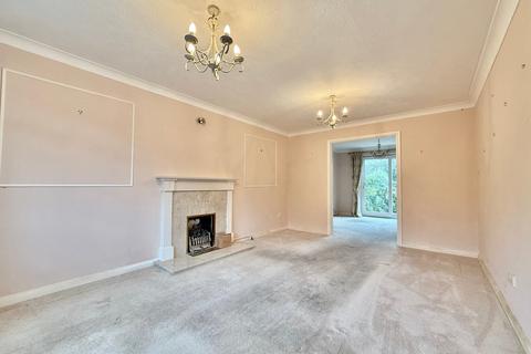 4 bedroom detached house for sale, Cowdray Park Road, Bexhill-on-Sea, TN39