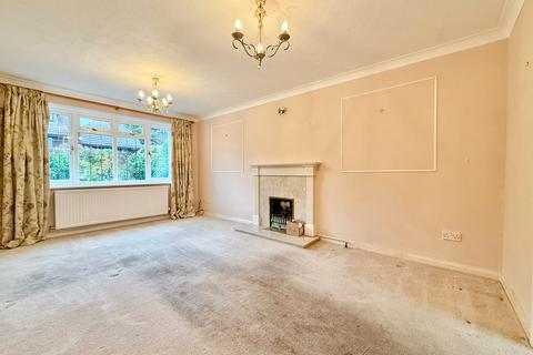 4 bedroom detached house for sale, Cowdray Park Road, Bexhill-on-Sea, TN39