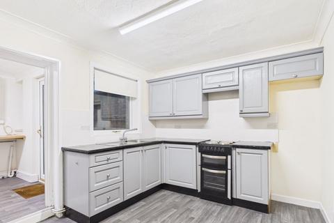 2 bedroom terraced house to rent, Whytefield Road, Ramsey