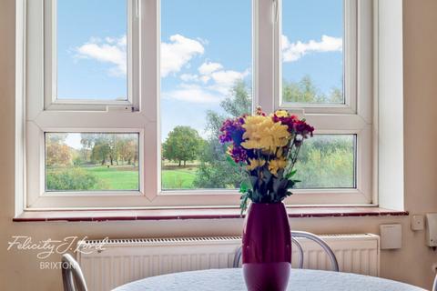 2 bedroom flat for sale, Tulse Hill, London SW2