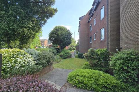 1 bedroom apartment for sale, Oakdene Close, Pinner