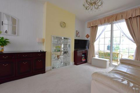 undefined, North Avenue, North Harrow