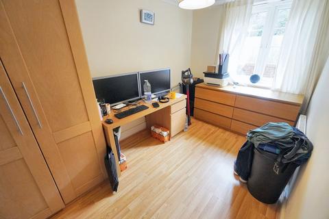 2 bedroom flat for sale, Ridge Way, High Wycombe HP13