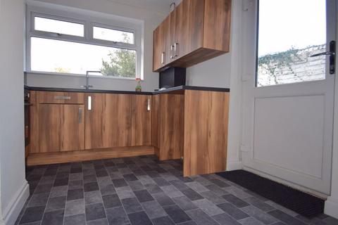 3 bedroom terraced house to rent, Bryn Street, Ashton in Makerfield