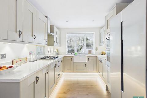 4 bedroom detached house for sale, Milngate Close, Rochdale OL16