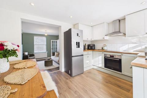 2 bedroom terraced house for sale, Castle Street, Rochester