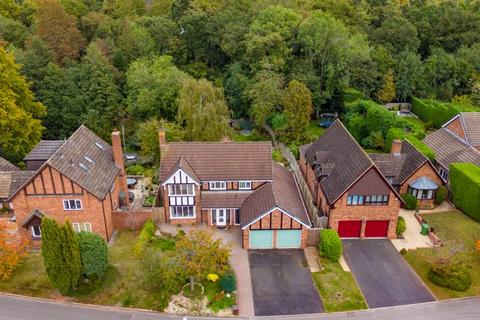 4 bedroom detached house for sale, 2 The Woodlands, Stourbridge DY8