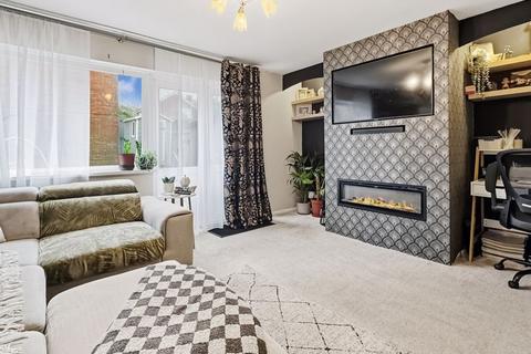 3 bedroom terraced house for sale, Horseshoe Close, Cowes PO31
