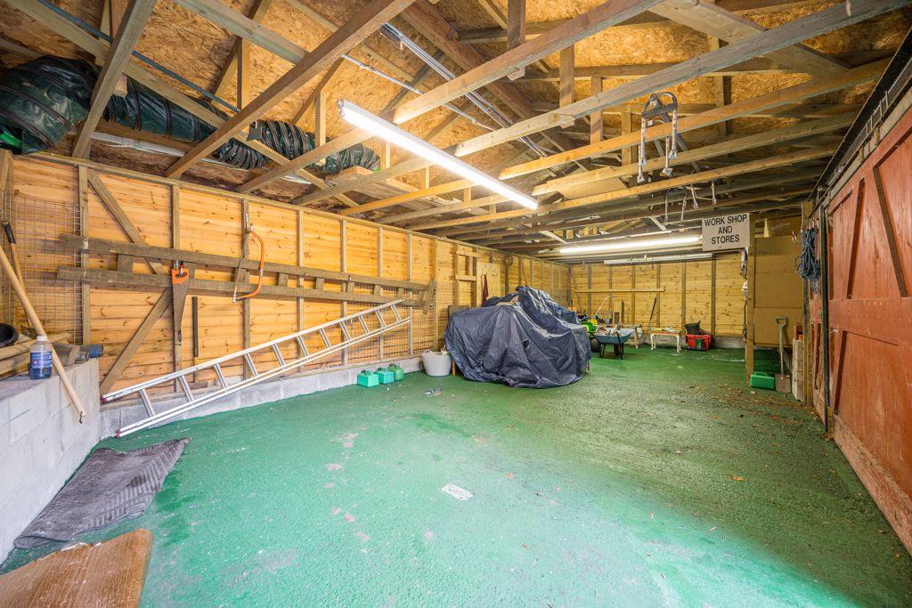 Garage / Workshop