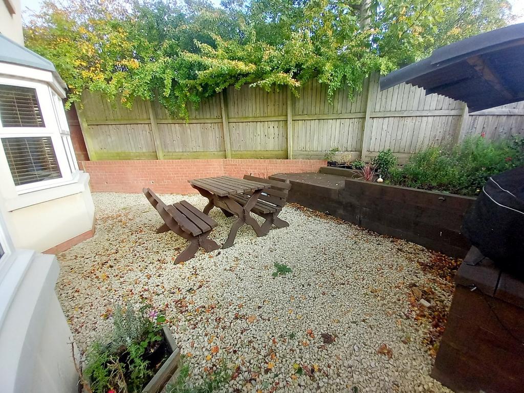 Side garden