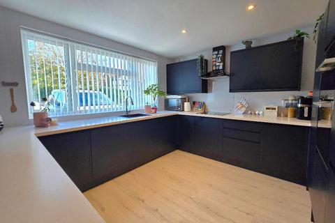 3 bedroom semi-detached house for sale, Wakering Road, Shoeburyness, Essex, SS3 9SY