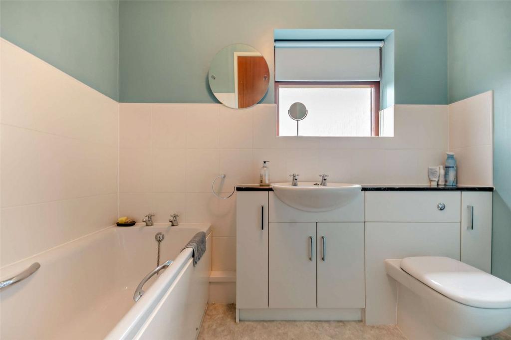 2 Bathrooms