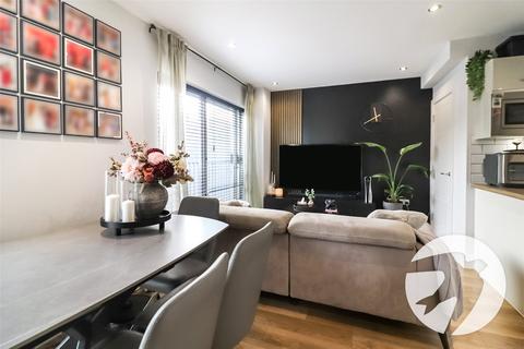 2 bedroom maisonette for sale, Strata Road, The Quarry, Erith, DA8