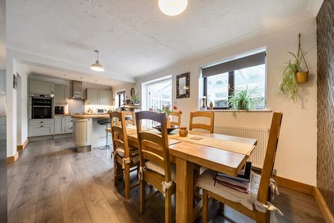 4 bedroom detached house for sale, Schofield Gardens, Witney, Oxfordshire