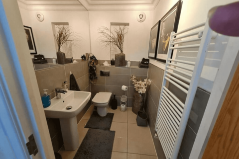 4 bedroom detached house to rent, Hurnford Close, South Croydon, CR2