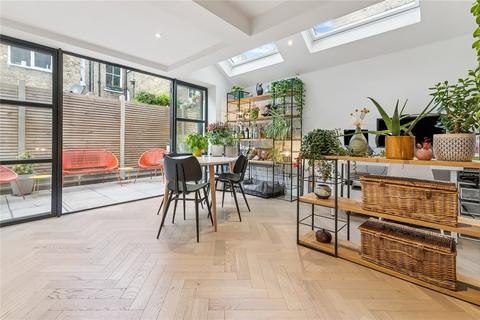 1 bedroom apartment for sale, Marney Road, SW11