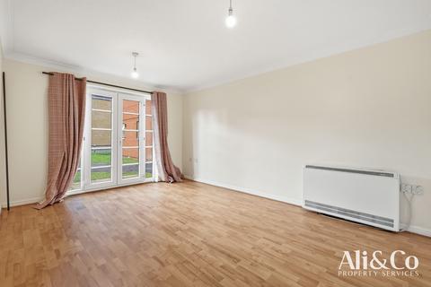 2 bedroom apartment for sale, Rawlyn Close, Grays