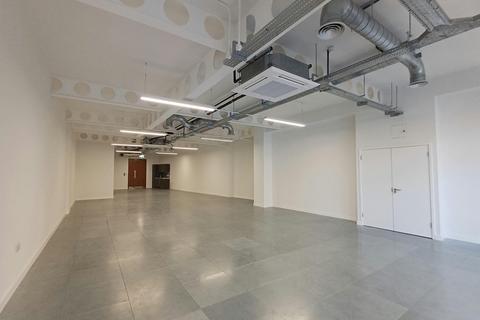 Office to rent, 31-33 High St Crawley RH10 1BQ