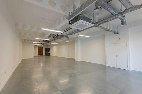 Office to rent, 31-33 High St Crawley RH10 1BQ