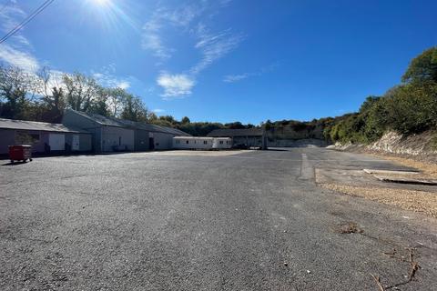 Distribution warehouse to rent, Downton Rd Salisbury SP2 8AU