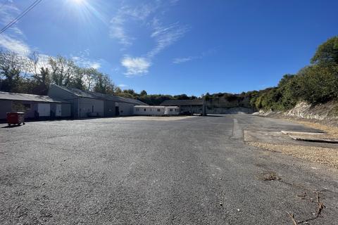 Distribution warehouse to rent, Downton Rd Salisbury SP2 8AU