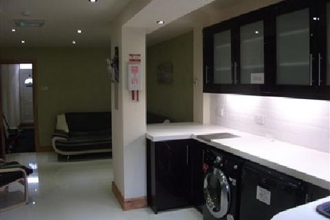 6 bedroom house to rent, Birmingham B29
