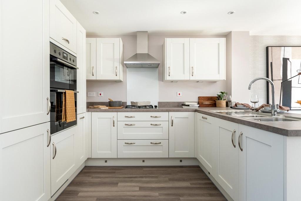 Good sized kitchen area with breakfast bar